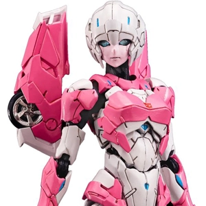 Arcee: Flame Toys Transforme..