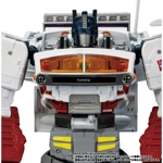 Lunar Cruiser Optimus Prime: Takara Transformers