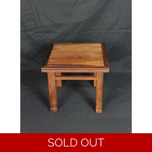 Cedar Stand medium height