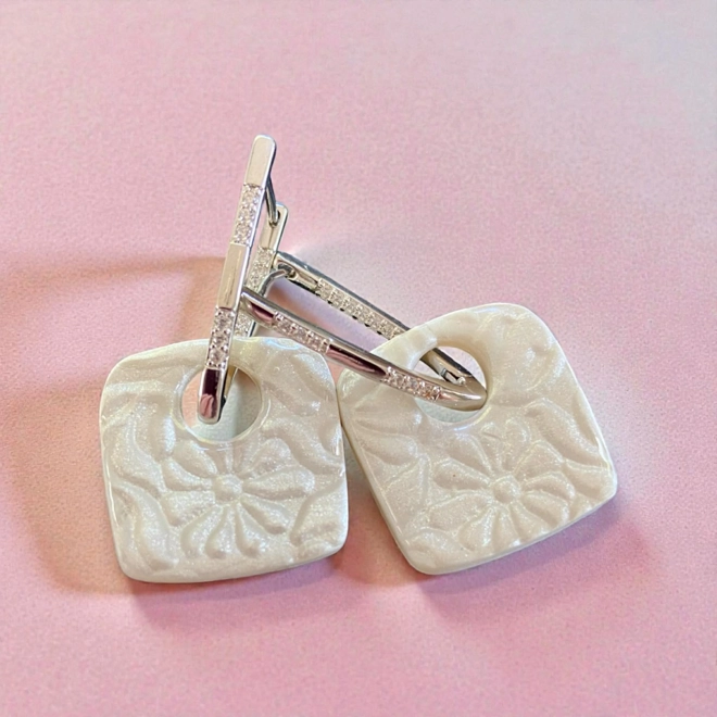 Additional Image for INTERCHANGEABLE EARRING SET WITH HUGGIES, NIGHT LIFE