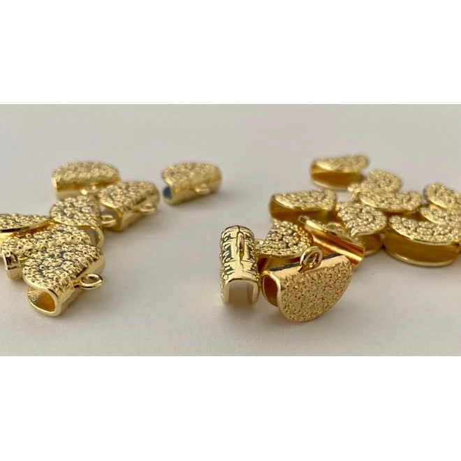 product Image for GOLD PATTERNED FOLD OVER BAIL 2 PC.