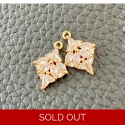 CLEAR CRYSTAL CHARMS ,1 PAIR