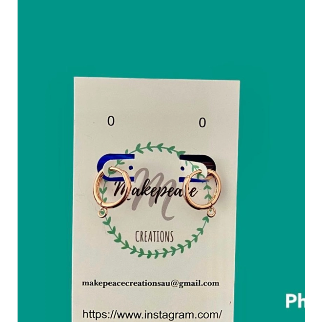 Additional Image for HOOP EARRING HOLE PUNCH