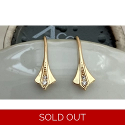 ART DECO GOLD HOOKS 1 PAIR