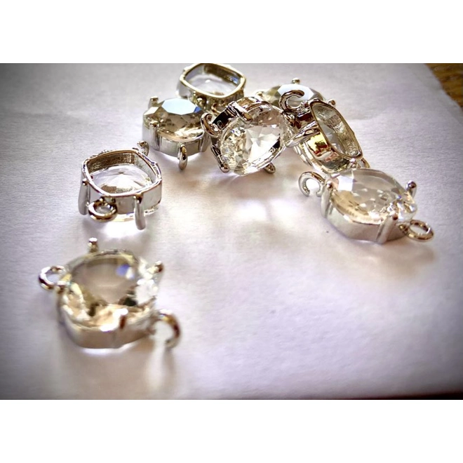 product Image for CRYSTAL CONNECTOR CLEAR PLATINUM 2PC     TINUM COLOUR