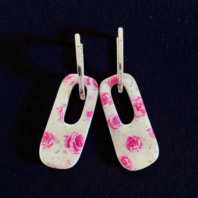 Additional Image for INTERCHANGEABLE EARRING SET WITH HUGGIES, NIGHT LIFE