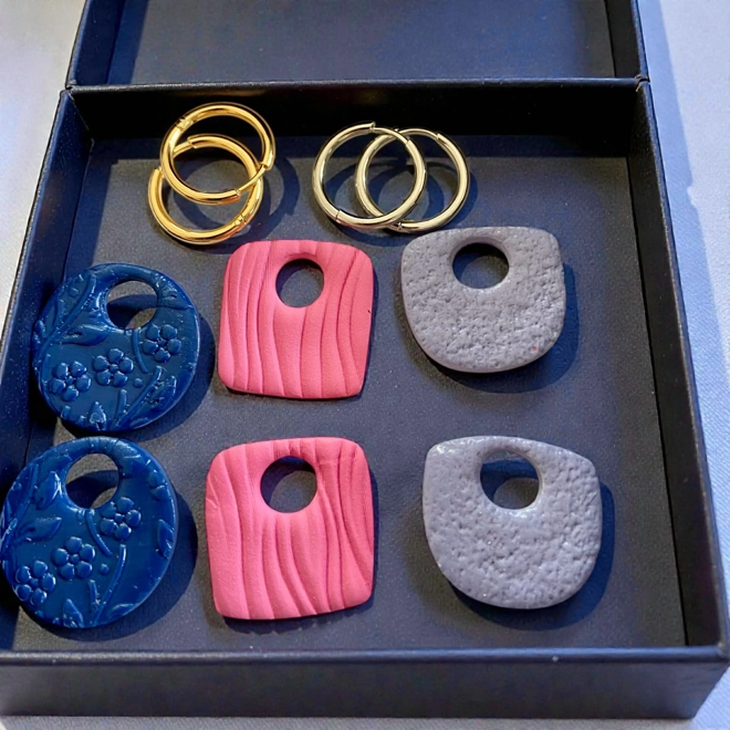 product Image for INTERCHANGEABLE EARRING SET WITH HUGGIE BASICS