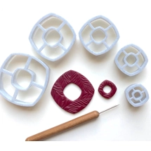 SQUARE DONUT CUTTERS 2CM.