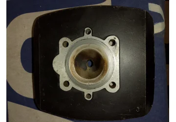 Husqvarna 250 cylinder head 1611448-01