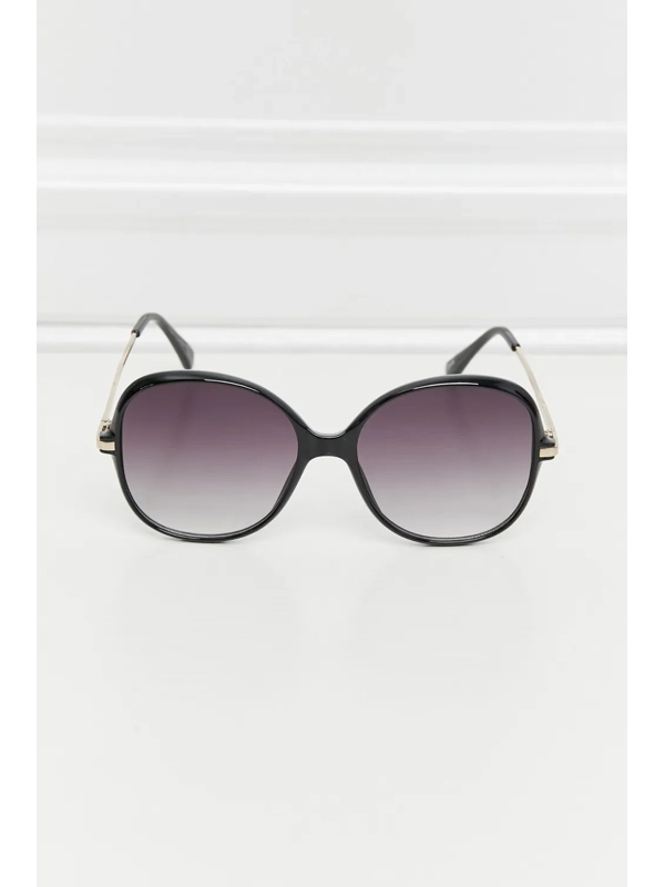 Metal-Plastic Hybrid Full Rim Sunglasses