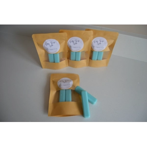 Joup Scented wax melt fingers