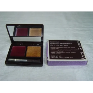 The vintage Mary Kay Lip Color Duo Compact (012751) featuring the cream 
