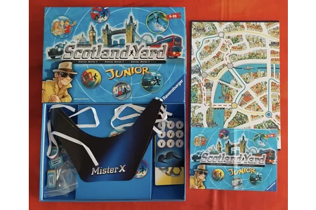 Ravensburger Scotland Yard Junior Board Game COMPLETE