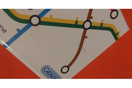 Gibsons Race The Rails London Underground Race Game NEW