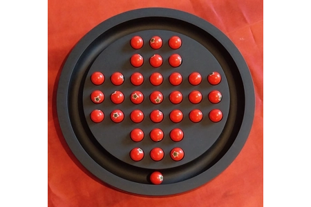 Brainvita Diicii Board Game With Flashing Dice PLAYABLE Brainvita Diicii Board Game With Flashing Dice PLAYABLE