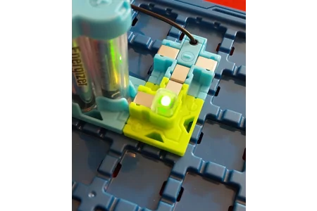 Thinkfun Circuit Maze Electric Current Logic Game COMPLETE