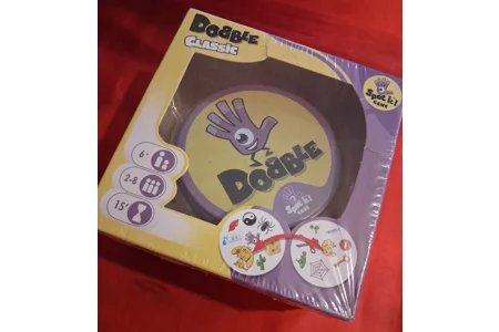 Zygomatic Dobble Classic Family Card Game NEW Zygomatic Dobble Classic Family Card Game NEW