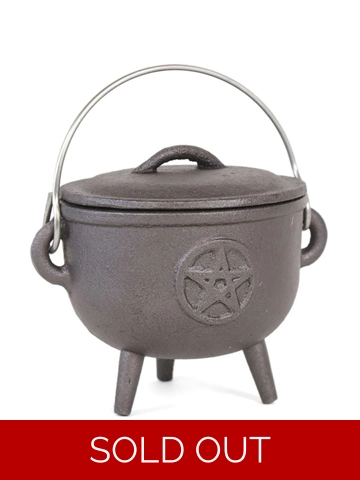 Cast Iron Cauldron with Pentagram design 13.5cm Cast Iron Cauldron with Pentagram design 13.5cm