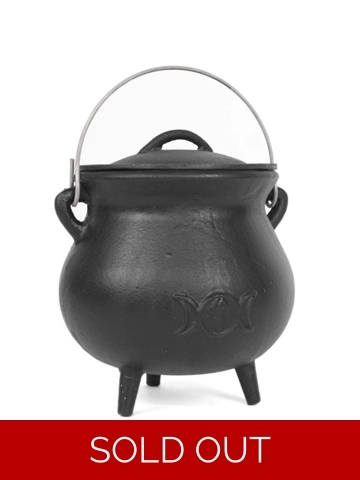 Cast Iron Cauldron with Triple Moon Design 19cm Cast Iron Cauldron with Triple Moon Design 19cm