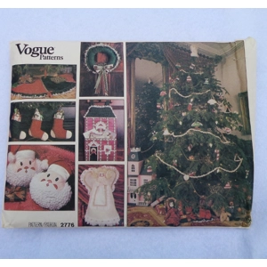 Vogue Pattern 2776 Christmas Pattern Uncut