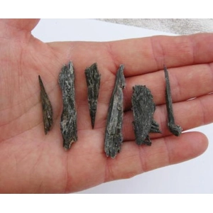 Black Kyanite Raw 6 Pcs Small Gemstones B