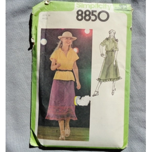 Simplicity 8850 Pattern Miss 14 Top Skirt