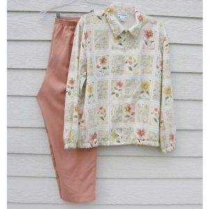Alfred Dunner 2 pc Top 32 waist Pants Ivory Floral Peach Pants