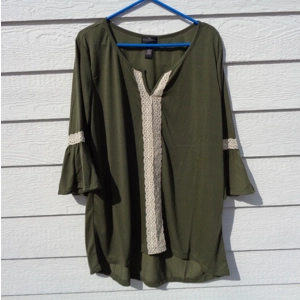 Karen Brooks 2x Top Olive Lace Accent 48 Chest Boho Flare Sleeves