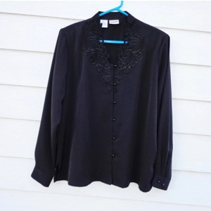 Liz Baker Black Blouse Shirt 18 47 Chest Silky Embroidered