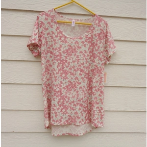 Lularoe Classic T Top Large 38 Chest NWT White with Cranberries