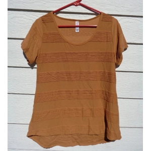 LuLaRoe Pin Tuck Top Medium 36 Chest Tan Texture