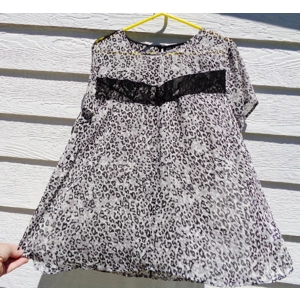 Maurices Animal and Lace Sheer Top Sz 2 51 Chest NWT Black Gray White