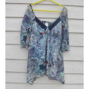 No Boundaries BoHo Top 15 35 Chest Blues Peasant Handkerchief