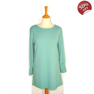 Μπλουζοφόρεμα με ιδιαίτερα μανίκια