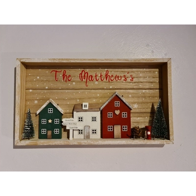 Red & Green Village Scene (33cm)