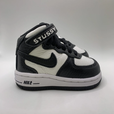 Nike Air Force 1 Mid x Stussy