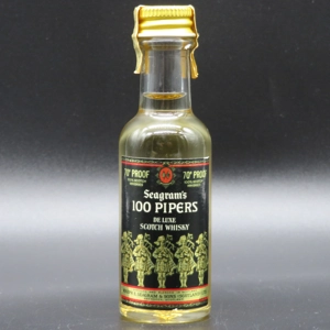 100 Pipers De Luxe Scotch Whisky miniature. 1970s