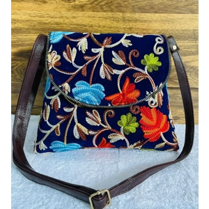 EMBROIDERY CHAIN FLAP SLING