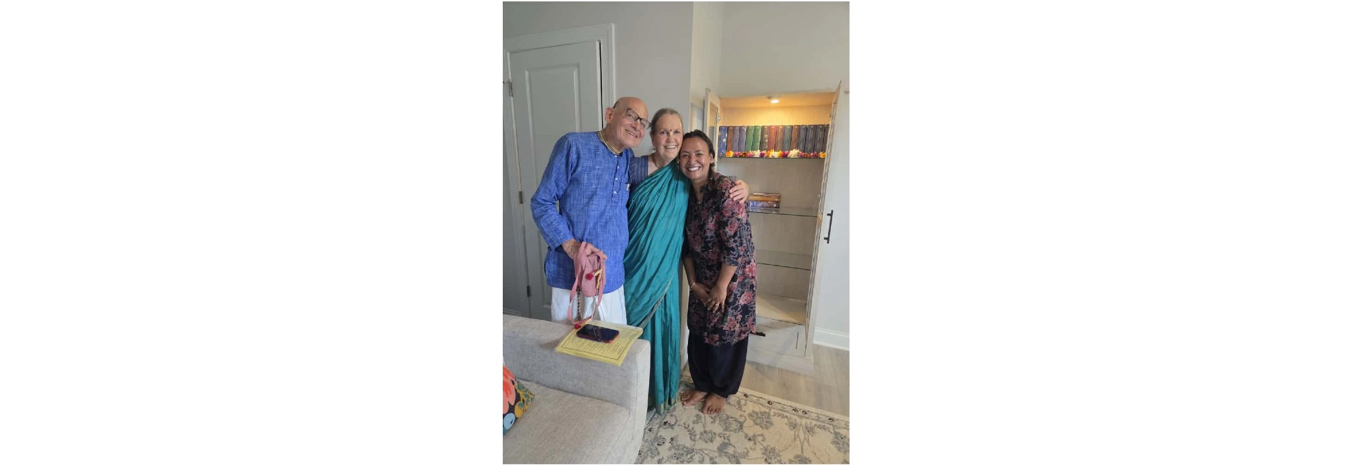 Kamalini Darling distributing the Srimad Bhagavatam set along with her husband, Apurva Darling