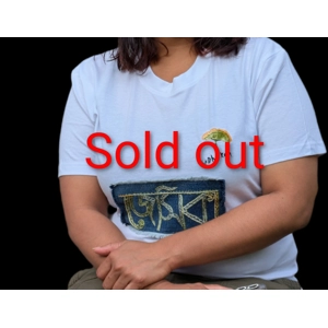 Hand appliques embroidered T- Shirts for girls/Jessica.  Size S. 100% Cotton,