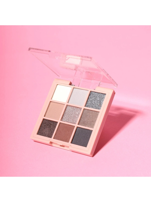 Sunkissed Smoked Passion Eyeshadow Palette infused with minerals