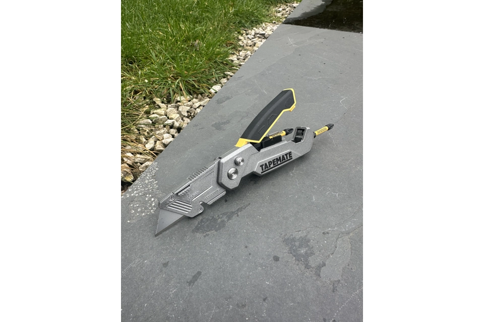 Tapemate SK5 BLADE Utility Knife with integrated screwdriver