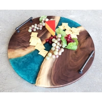 Round Walnut & Epoxy Charcuterie Board Set! Round Walnut & Epoxy Charcuterie Board Set!