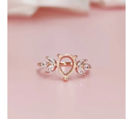 Tear drop Ring ~ Cred