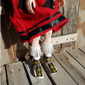 #1 female short moccs w/leggings