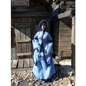 blue striped Polonaise outfit