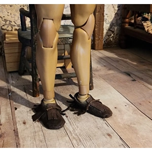 short moccs w/fringe dark brown