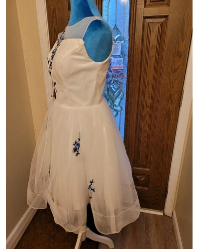 Size S, White 50's Style Prom/Special Occasion Dress