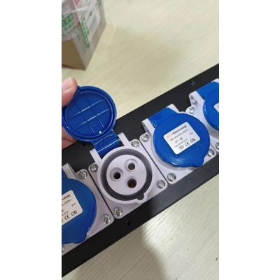 32a Three Phase 6 Way 16a Distribution Box