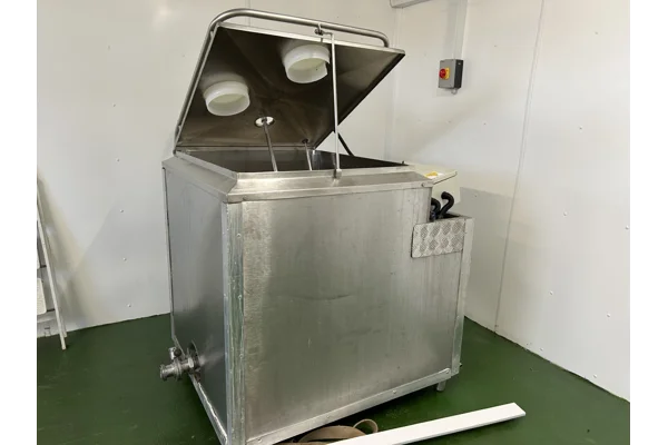 Pasteuriser arrival